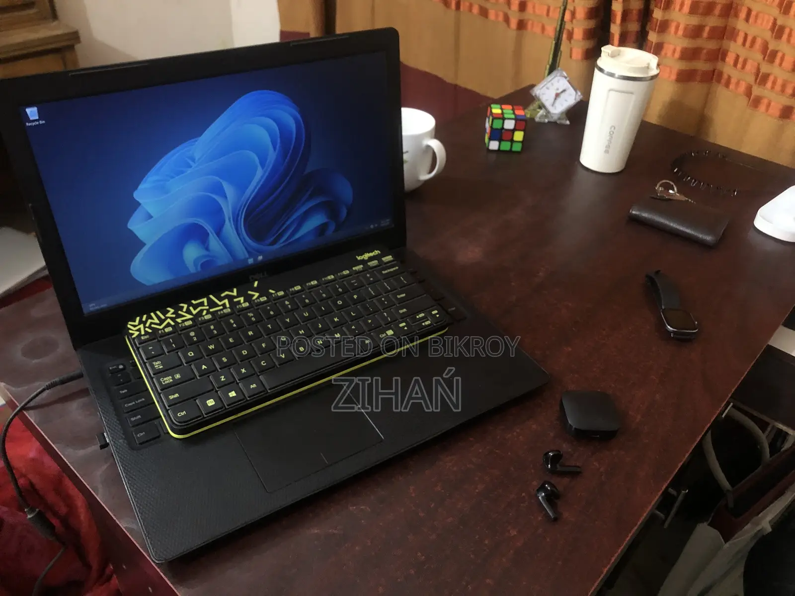 Laptop Dell Inspiron 3541 12GB Intel Core i3 HDD+SSD 1TB