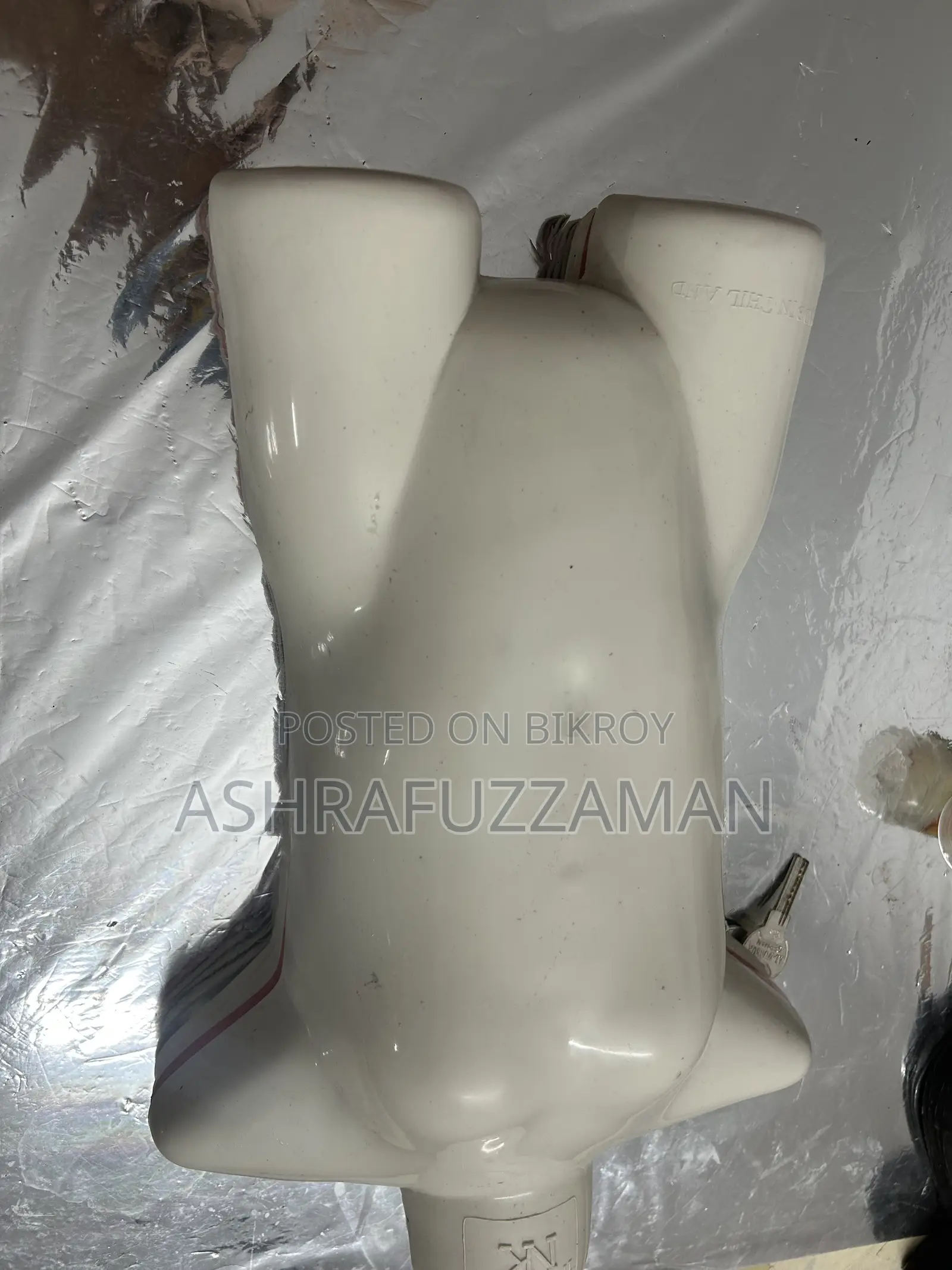 কিছু কাপড় ডিসপ্লে করার ডল সেল হবে
