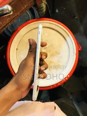 অ্যাপল আইফোন ৭ প্লাস ৩২ জিবি হোয়াইট