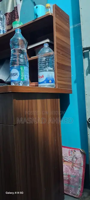 টেবিল ও খাট