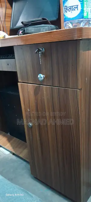 টেবিল ও খাট