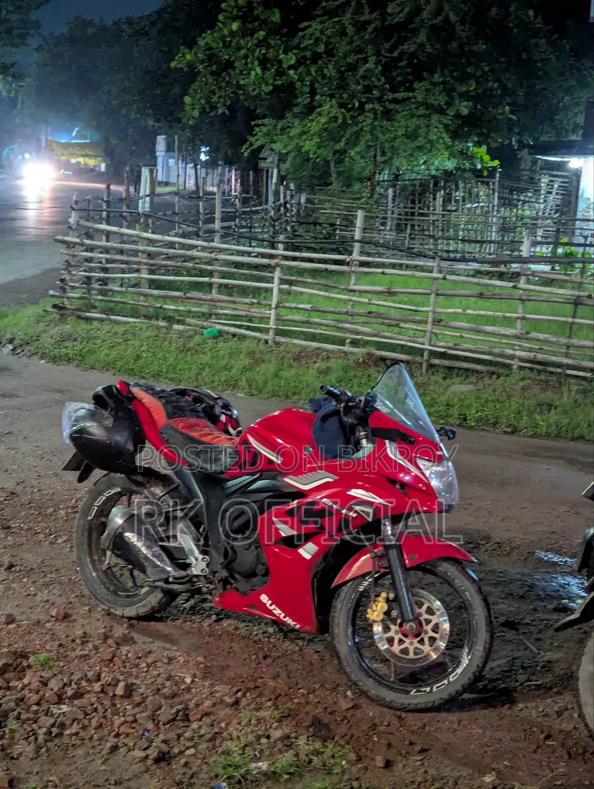 সুজুকি জিক্সার এসএফ ২০১৮ রেড