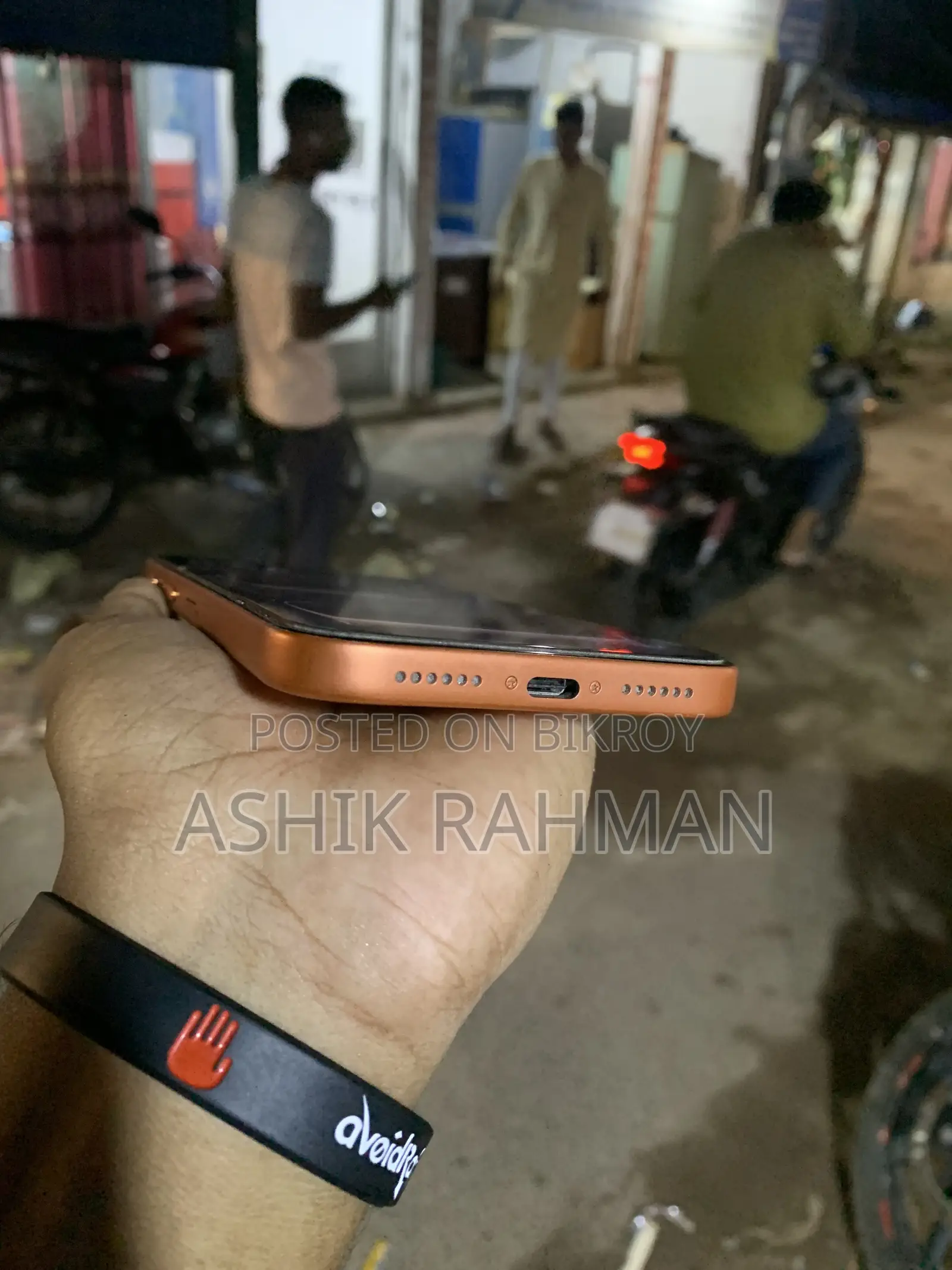 Apple iPhone 17 Pro Max 1 TB Gold
