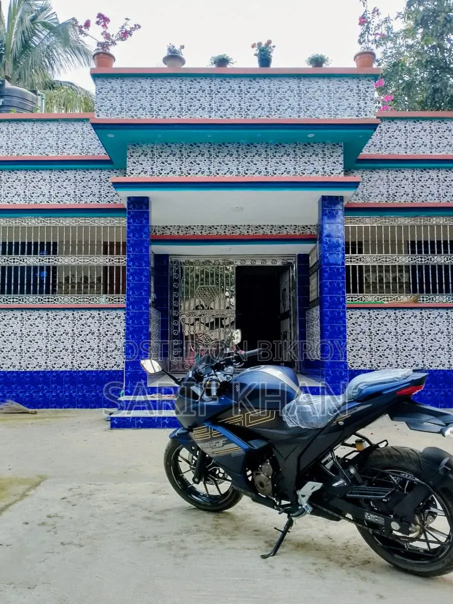 নতুন সুজুকি জিক্সার এসএফ ২০২৫ নীল