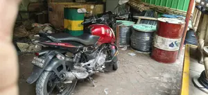 Bajaj Pulsar 150 2014 Red