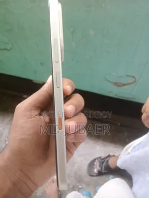 Infinix Hot 70 128 GB White