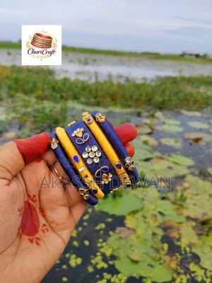 চুড়ির সেট মাত্র ৩৫০ টাকায় শুধু নারীদের জন্য