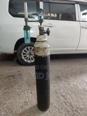লিন্ডে মেডিকেল অক্সিজেন সিলিন্ডার সেট