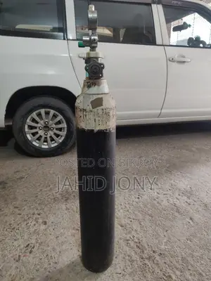 লিন্ডে মেডিকেল অক্সিজেন সিলিন্ডার সেট