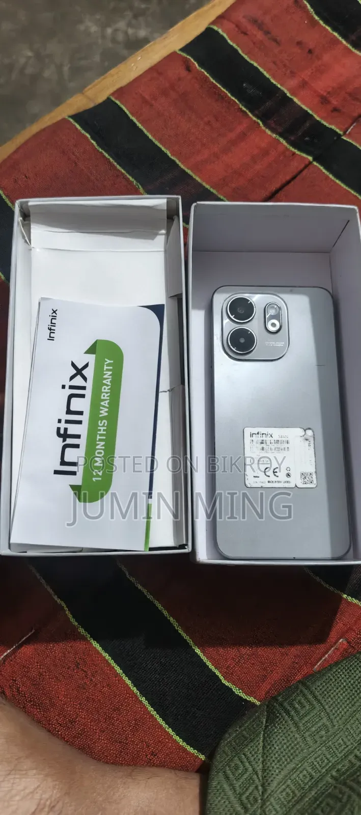 Infinix 128 GB Silver