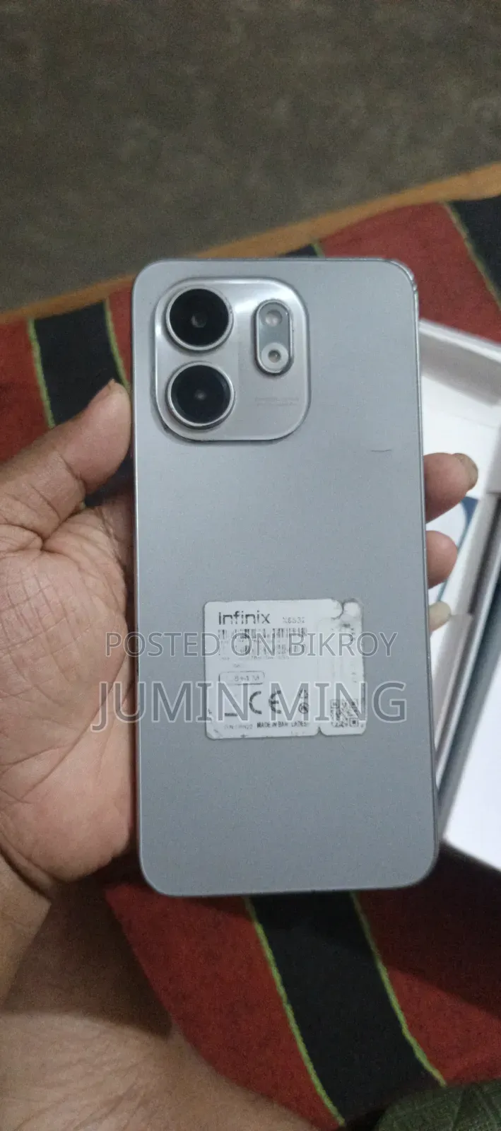 Infinix 128 GB Silver