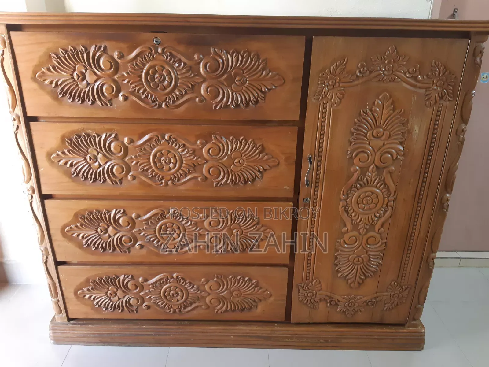 সেগুন কাঠের ওয়ারড্রপ