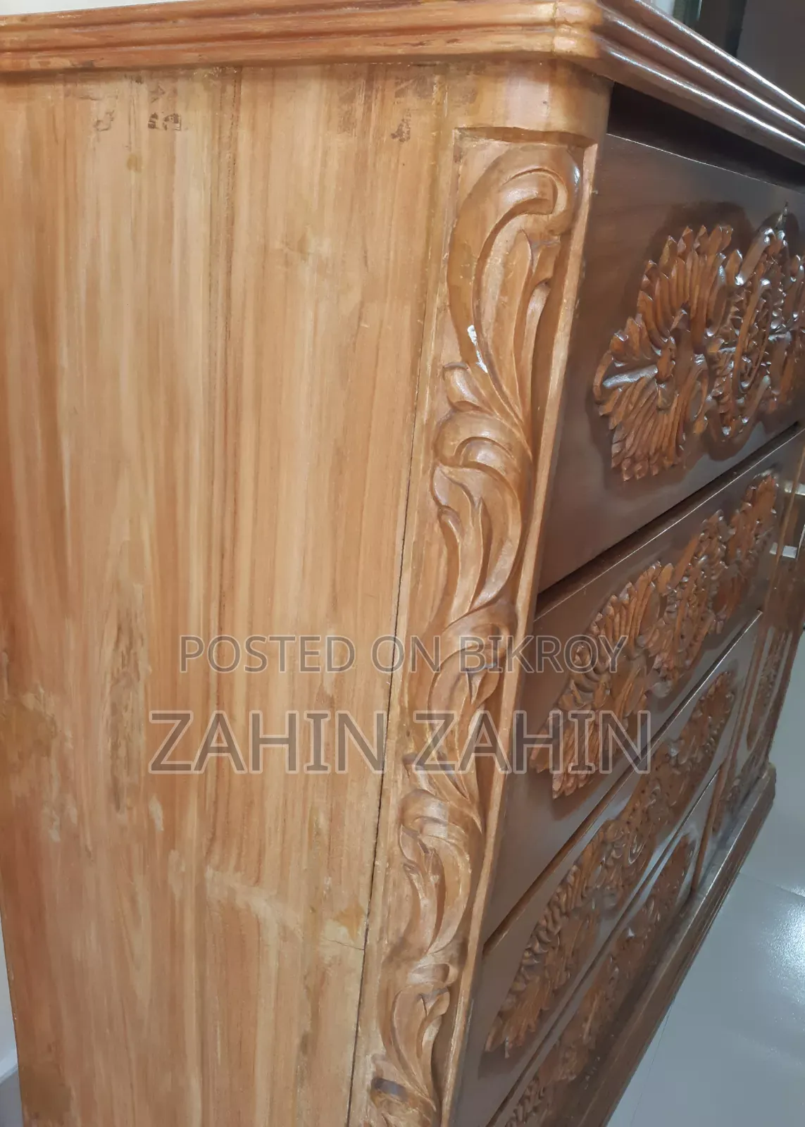 সেগুন কাঠের ওয়ারড্রপ
