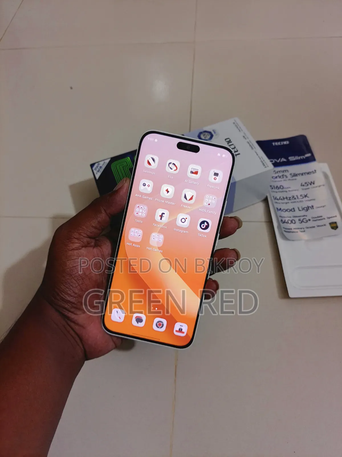 Tecno Pova Slim 5G 256 GB White