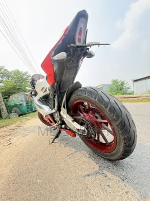 Yamaha R15M 2022 White