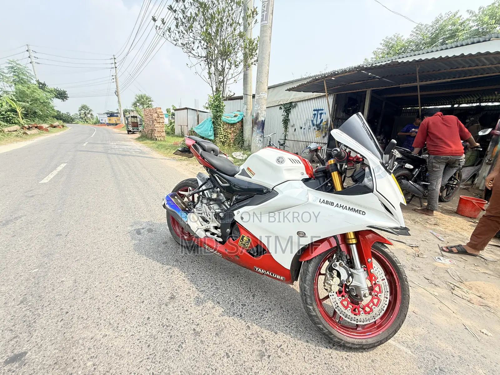 Yamaha R15M 2022 White