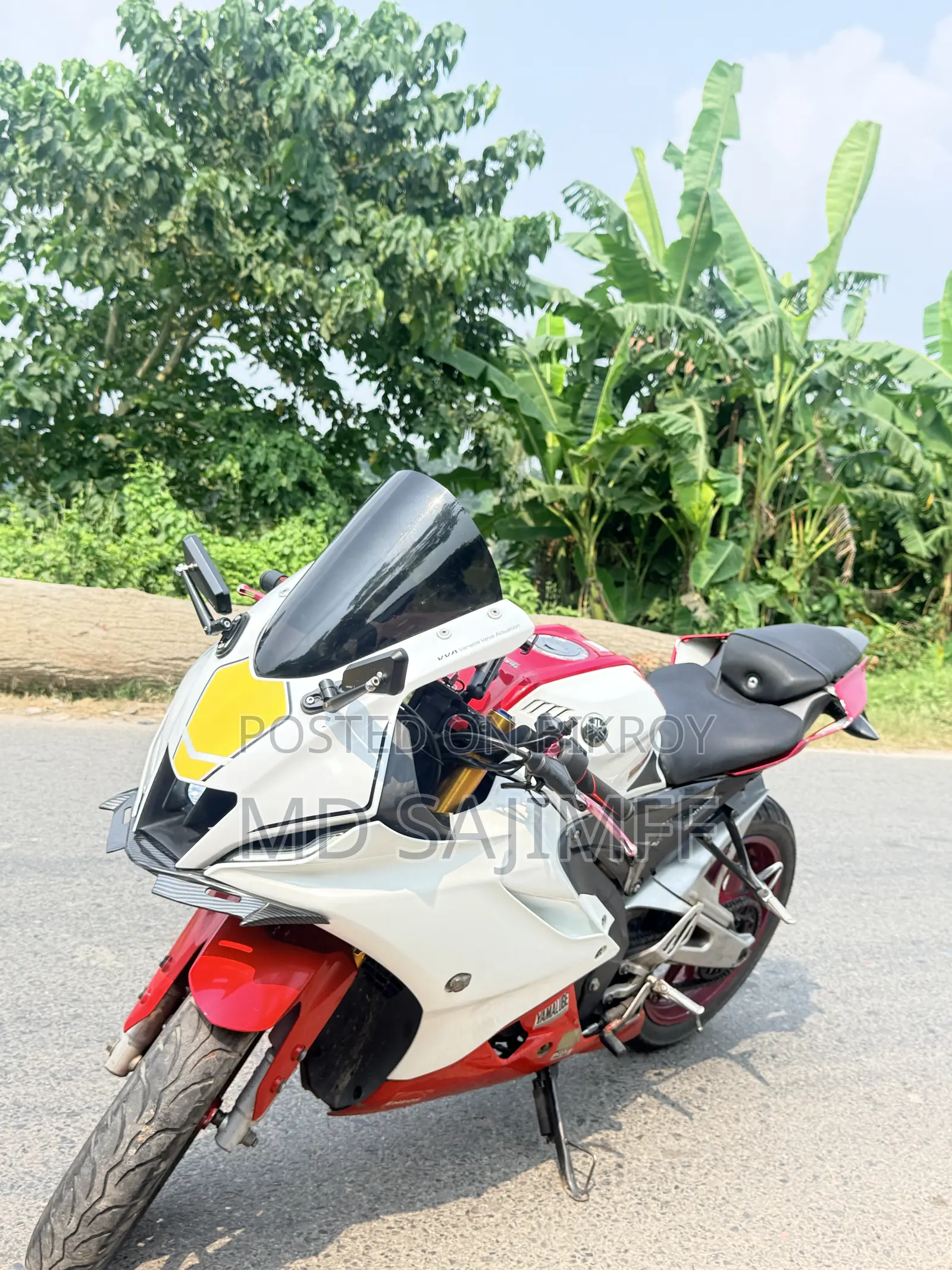 Yamaha R15M 2022 White