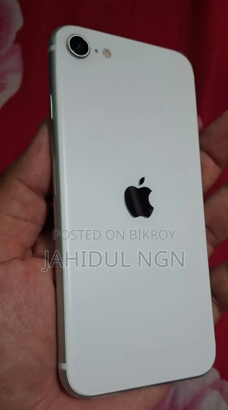 অ্যাপল আইফোন এসই (২০২০) ৬৪ জিবি হোয়াইট