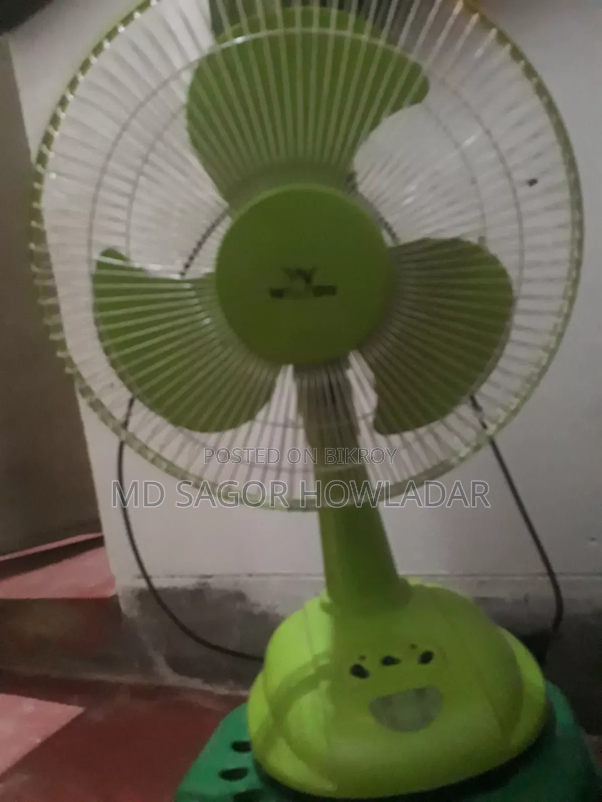 Walton Rechargeable Fan 12inch