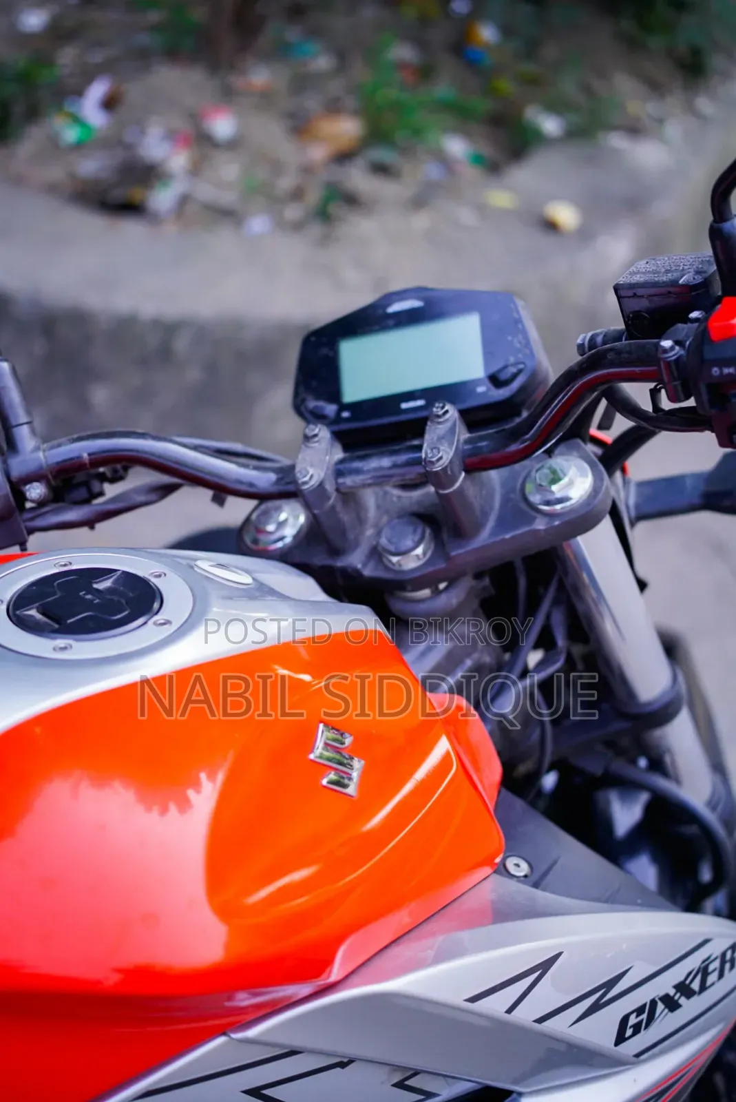 সুজুকি গিক্সার ২০২৪ সিলভার