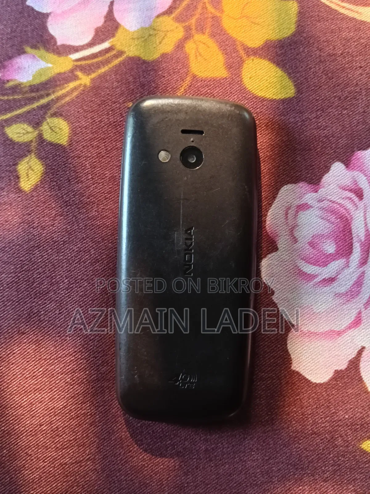 নোকিয়া ২২০ কালো