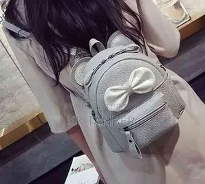 মেয়েদের হ্যান্ড ব্যাগ