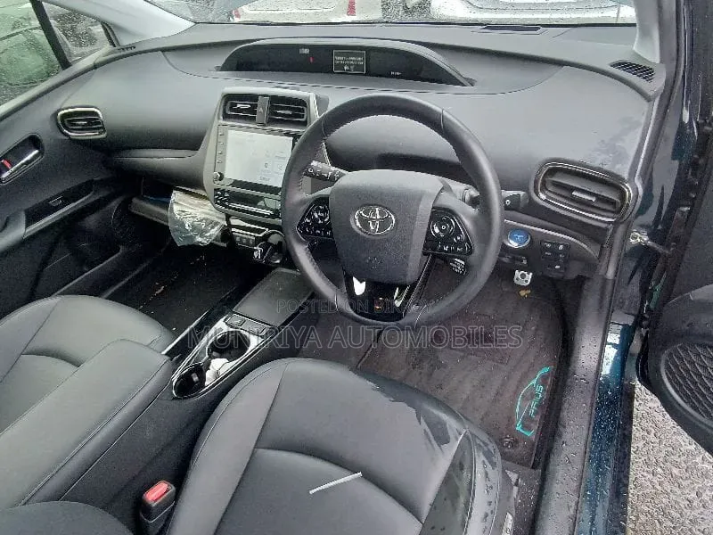 Toyota Prius 2022 Blue