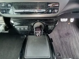 Toyota Prius 2022 Blue