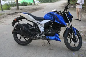 TVS Apache RTR 160 4V 2018 Blue