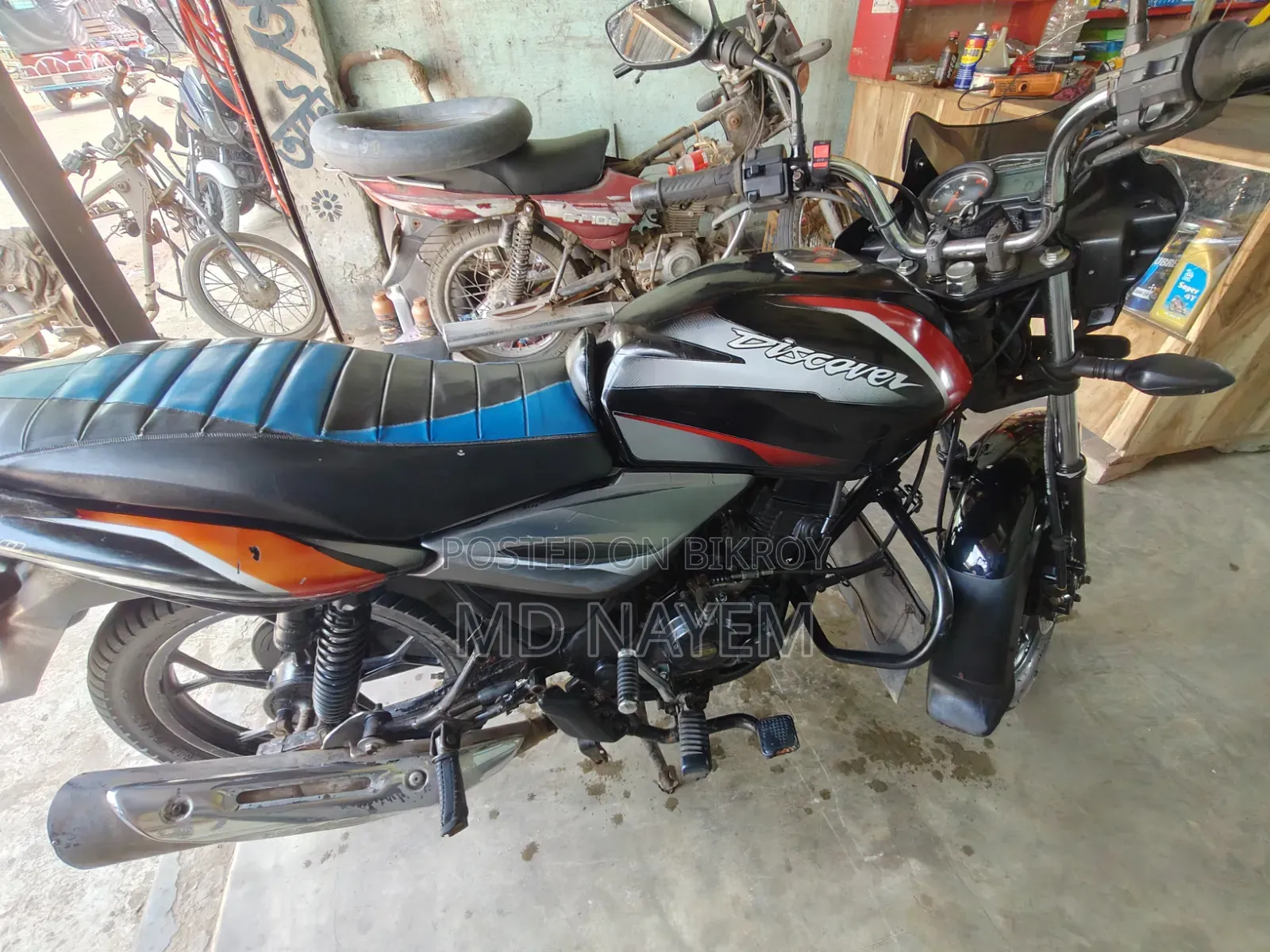 বাজাজ ডিসকভার ১১০ ২০২০ ব্ল্যাক