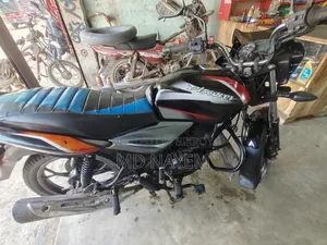 বাজাজ ডিসকভার ১১০ ২০২০ ব্ল্যাক