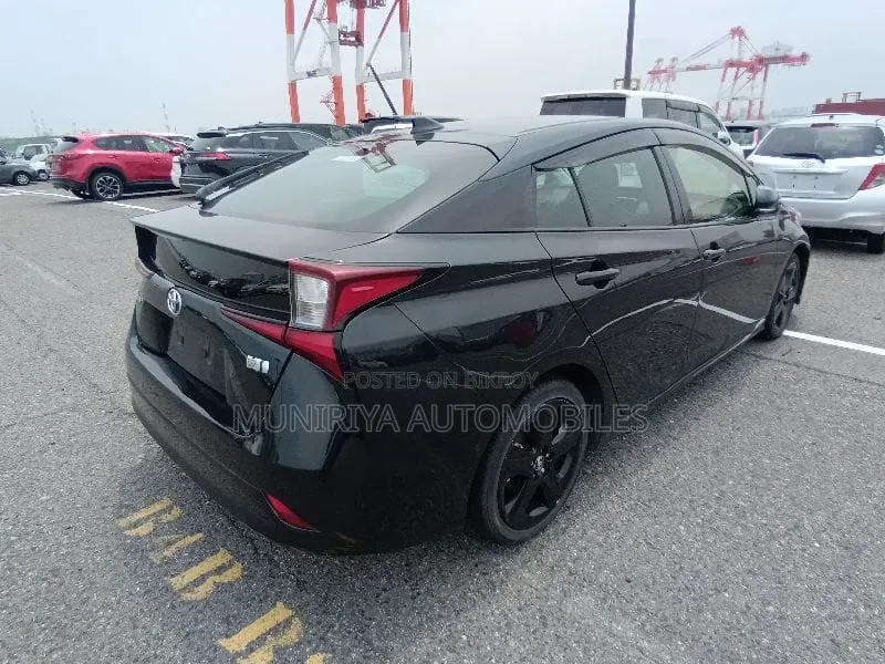 Toyota Prius 2022 Black