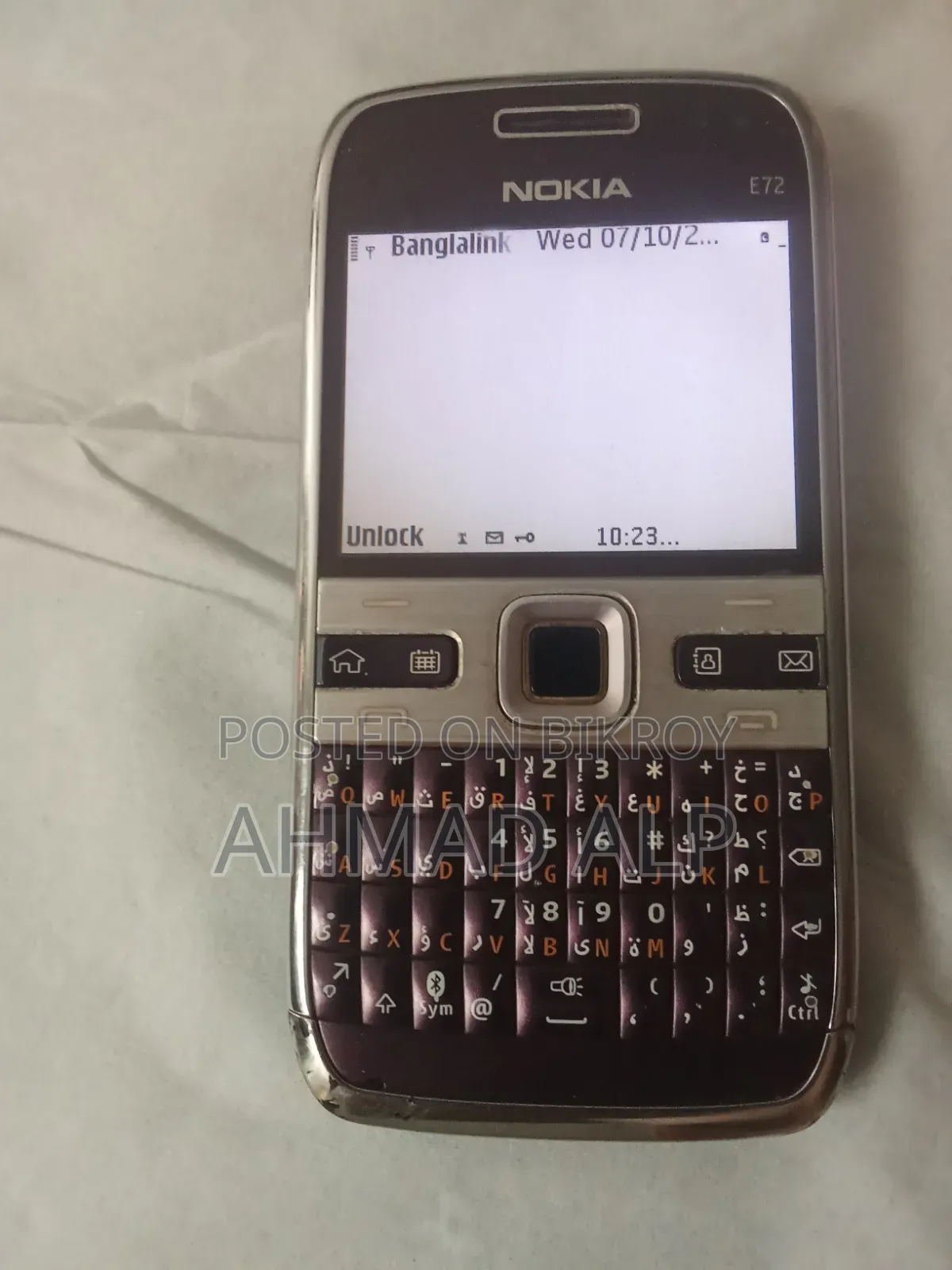 Nokia E72 Gold