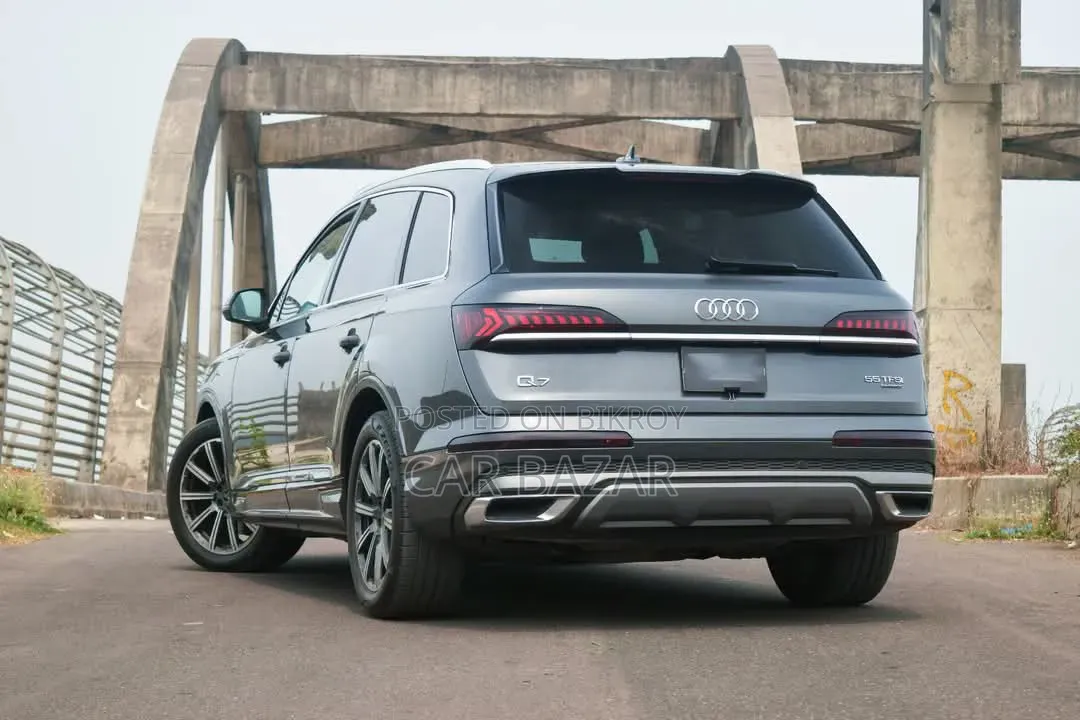 Audi Q7 Premium Plus 2022 Gray