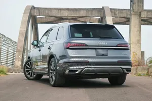 Audi Q7 Premium Plus 2022 Gray