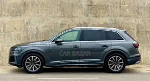 Audi Q7 Premium Plus 2022 Gray