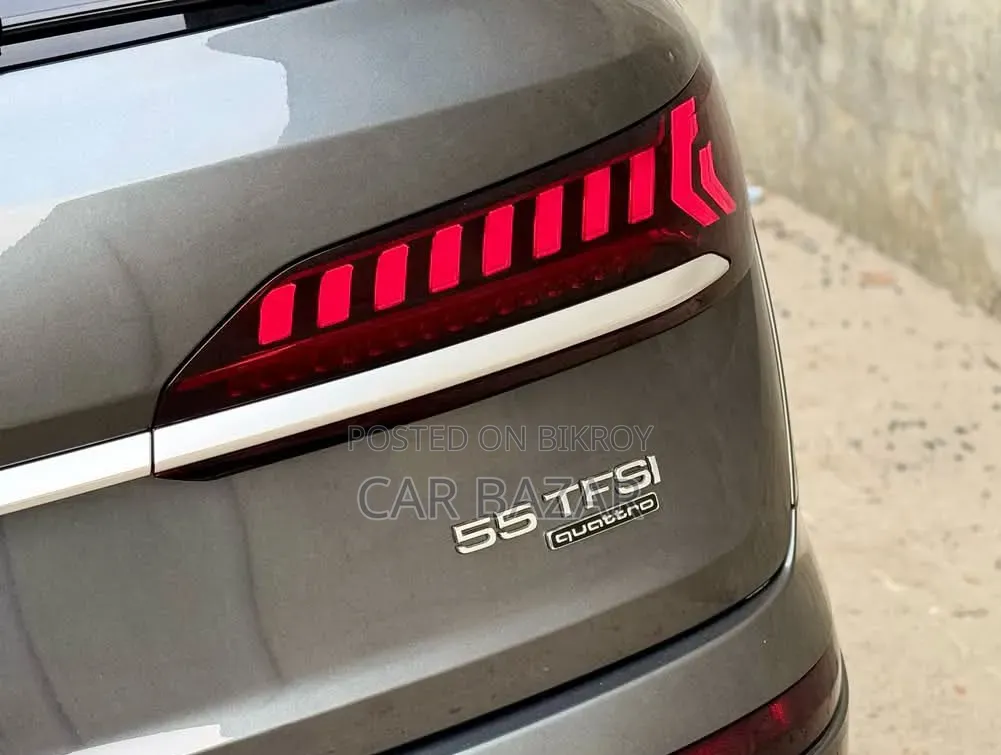 Audi Q7 Premium Plus 2022 Gray