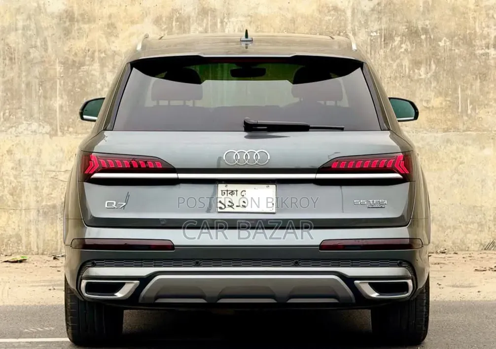 Audi Q7 Premium Plus 2022 Gray