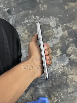 অ্যাপল আইফোন ১১ প্রো ৬৪ জিবি সাদা