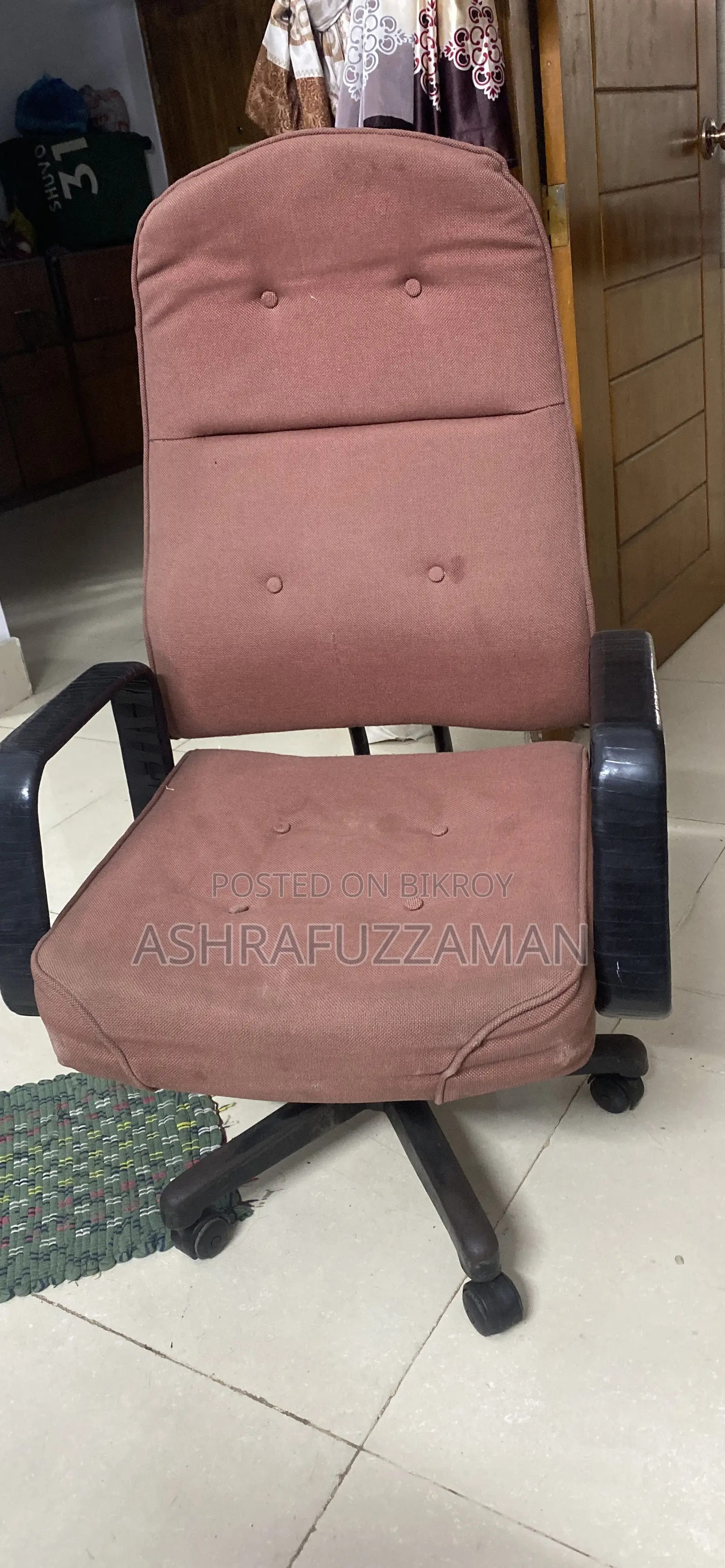 একটি রিগেল কোম্পানি মূভিং বস চেয়ার বিক্রি করা হবে