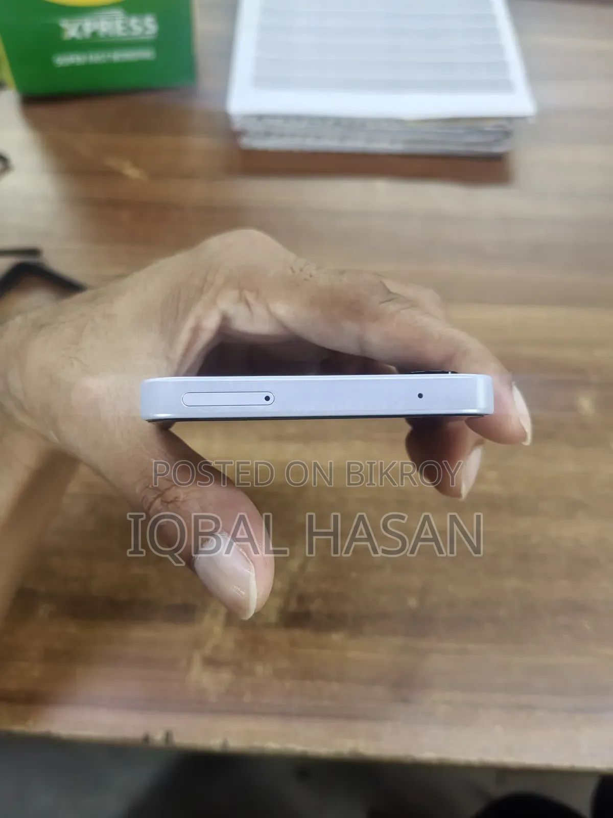স্যামসাং গ্যালাক্সি এ৩৫ ১২৮ জিবি হোয়াইট