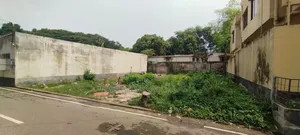 বোটানিক্যাল গার্ডেন ফেসিং স্কয়ার প্লট ফর সেল - ইস্টার্ন হাউজিং
