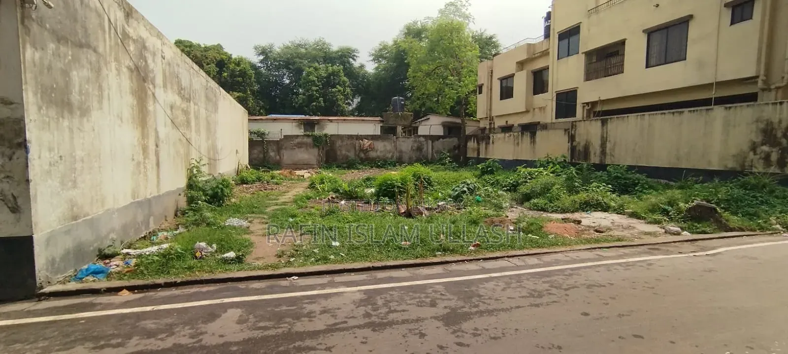 বোটানিক্যাল গার্ডেন ফেসিং স্কয়ার প্লট ফর সেল - ইস্টার্ন হাউজিং