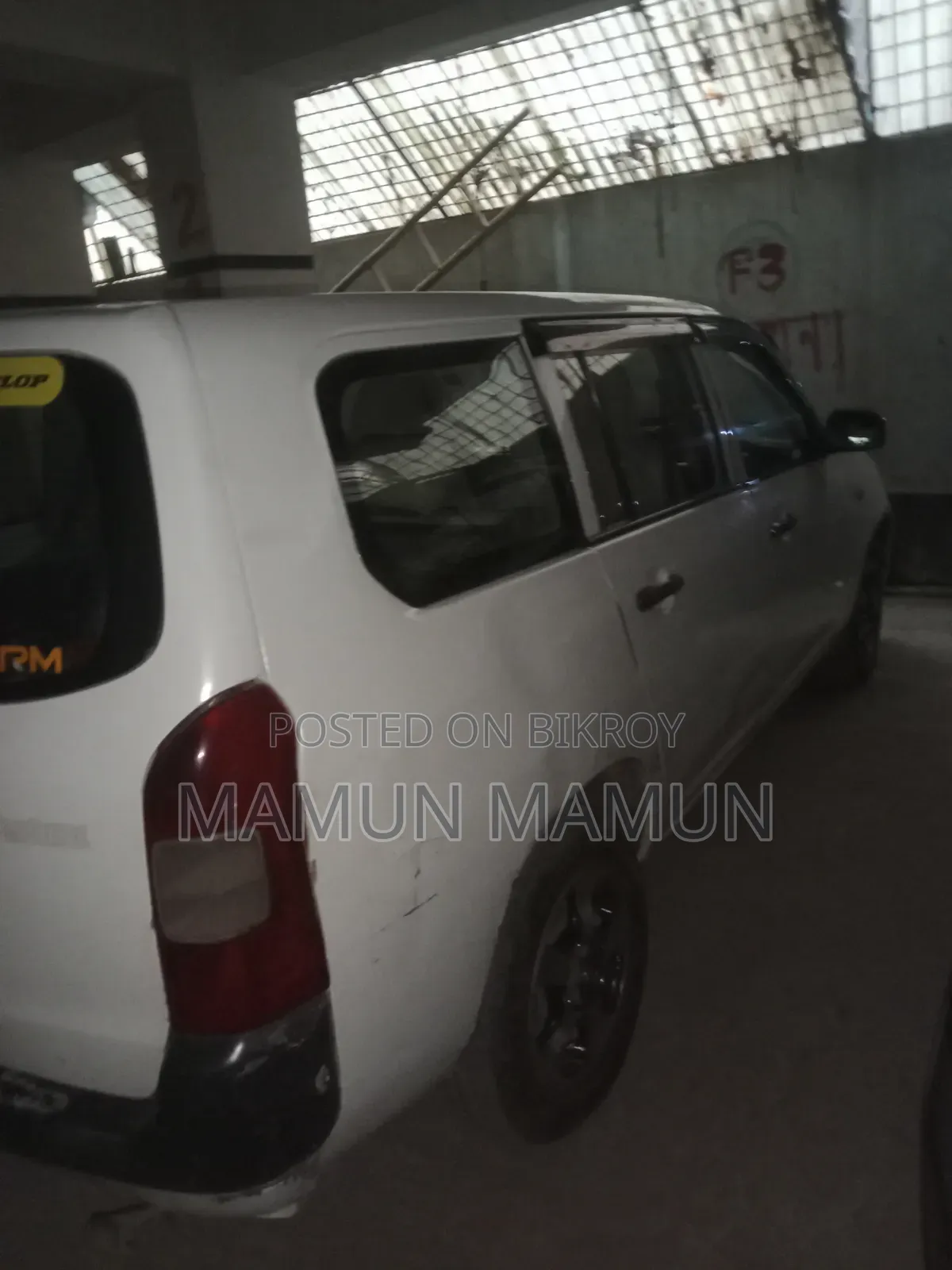 টয়োটা প্রোবক্স ২০০২ হোয়াইট