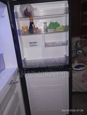 একটি ফ্রিজ বিক্রি করা হবে