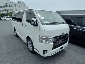Toyota HiAce 2021