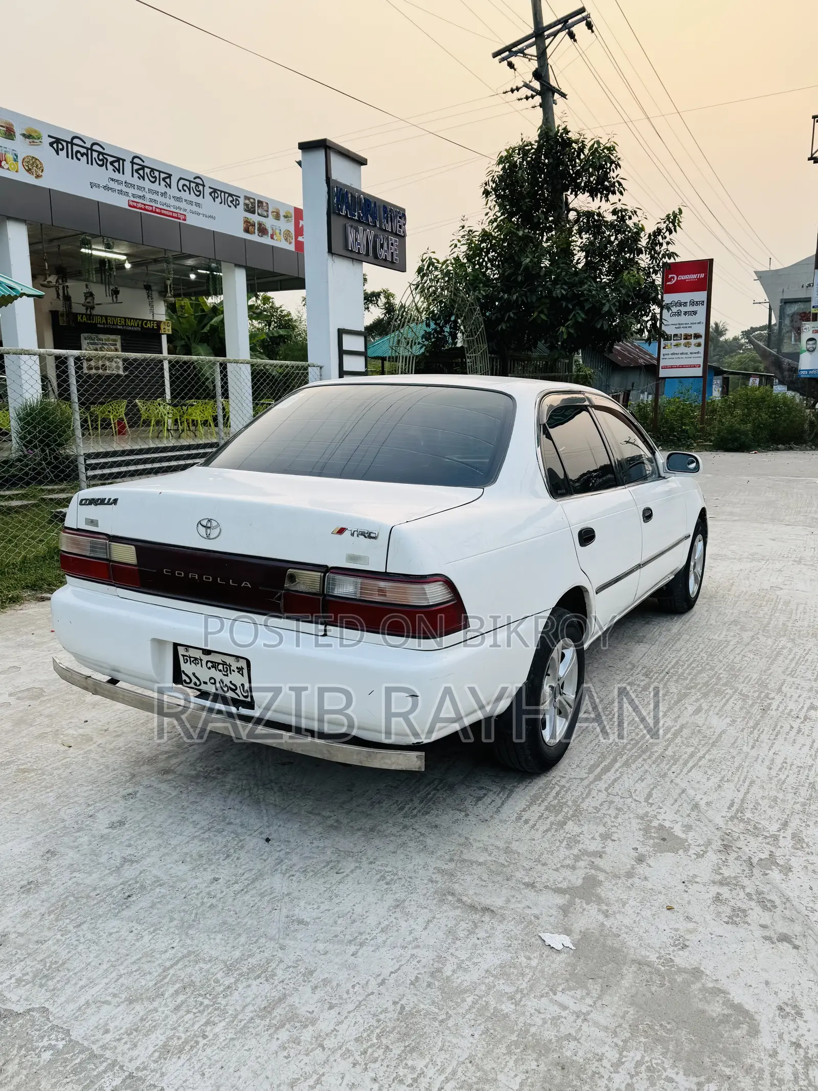 Toyota Corolla Automatic 1997 White