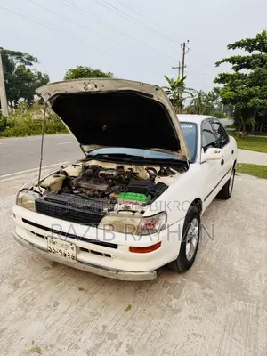 Toyota Corolla Automatic 1997 White