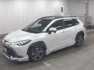 Toyota Corolla Cross ২০২৩ পার্ল
