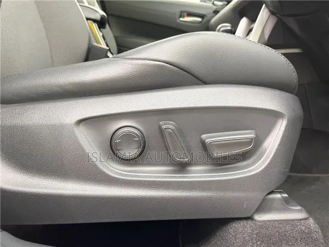 Toyota Corolla Cross 2023 Pearl